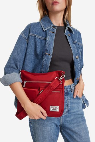 Torbica GUESS JEANS CWBEO-GUESS-B-004-10 Rdeča