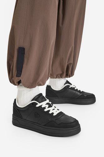 Nizki čevlji ROXY CEO-RLY-R2601 Črna