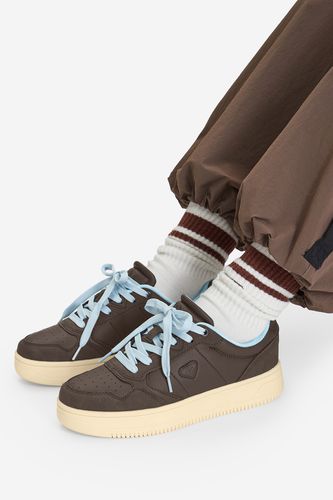 Nizki čevlji ROXY CEO-RLY-R2601 Rjava