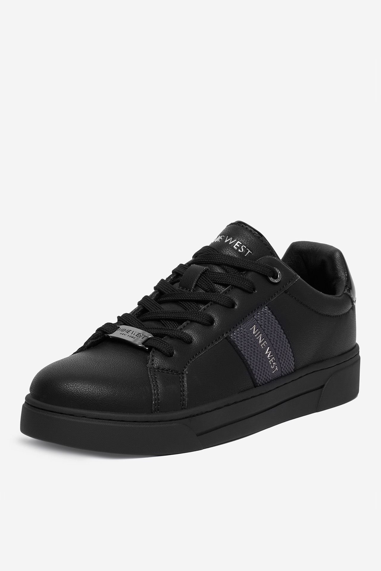 Sneakersy Černá
