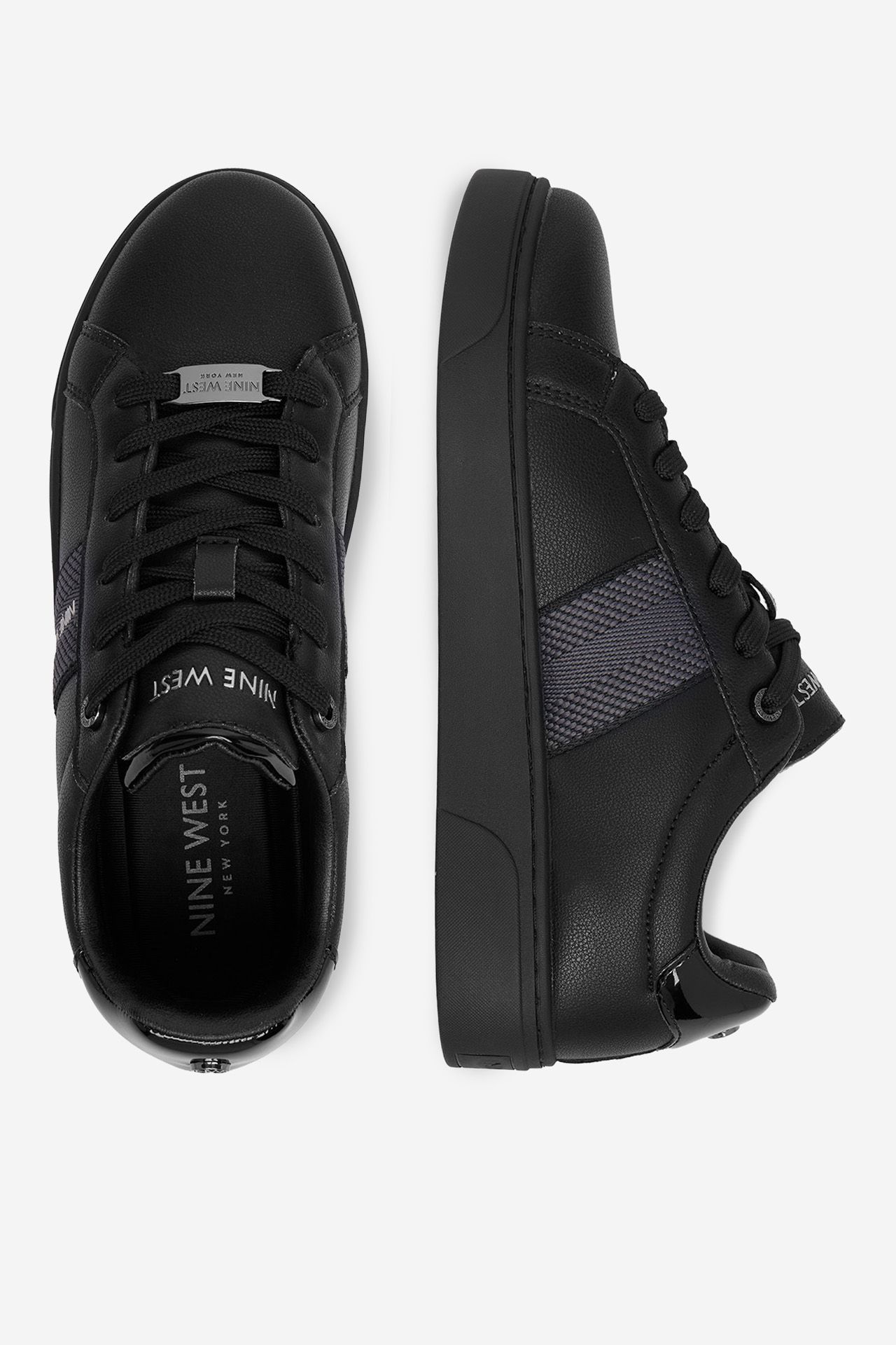Sneakersy Černá