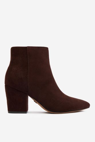 Gležnjarji NINE WEST CEO-ZAKIA-01 Čokoladno rjava
