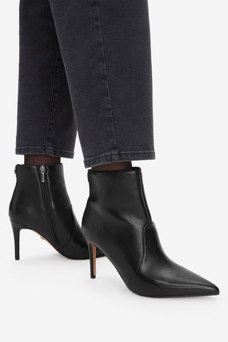 Gležnjarji NINE WEST CEO-C5179-1 Črna