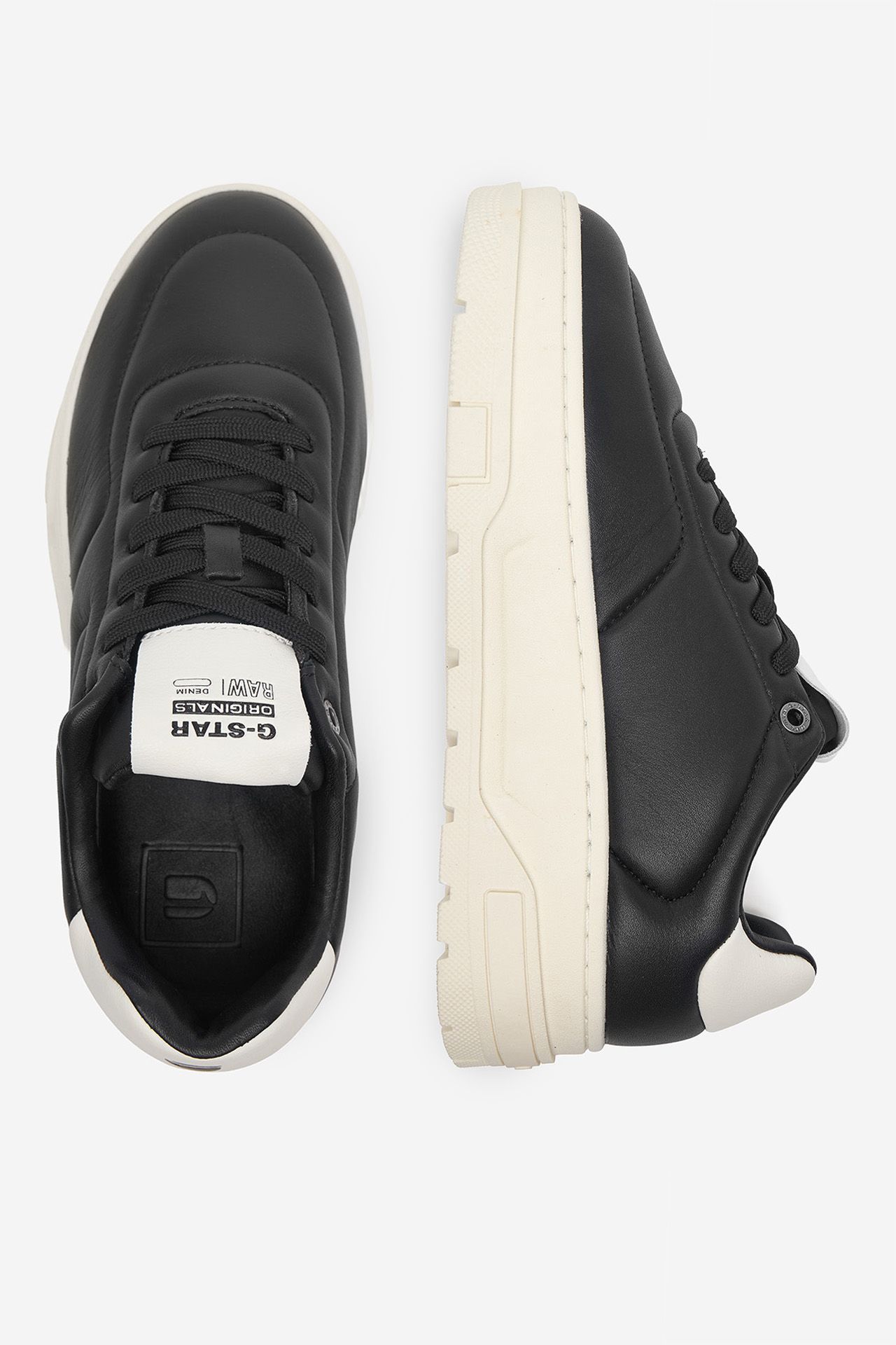 Sneakersy Černá