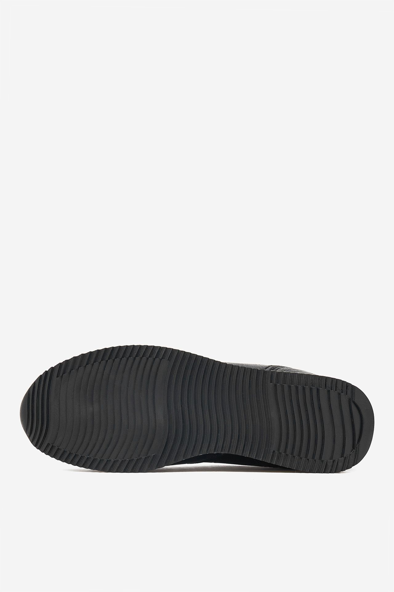 Sneakersy Černá