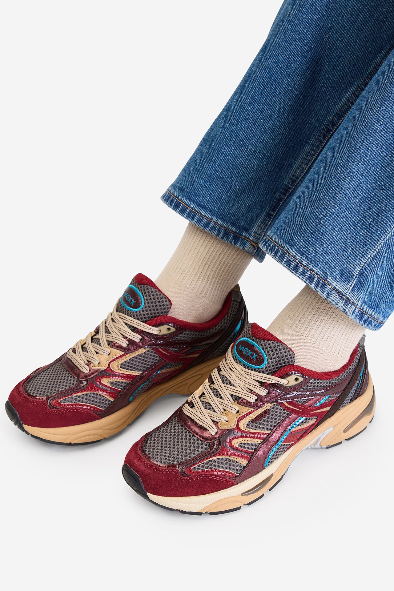 Sneakersy Vínový