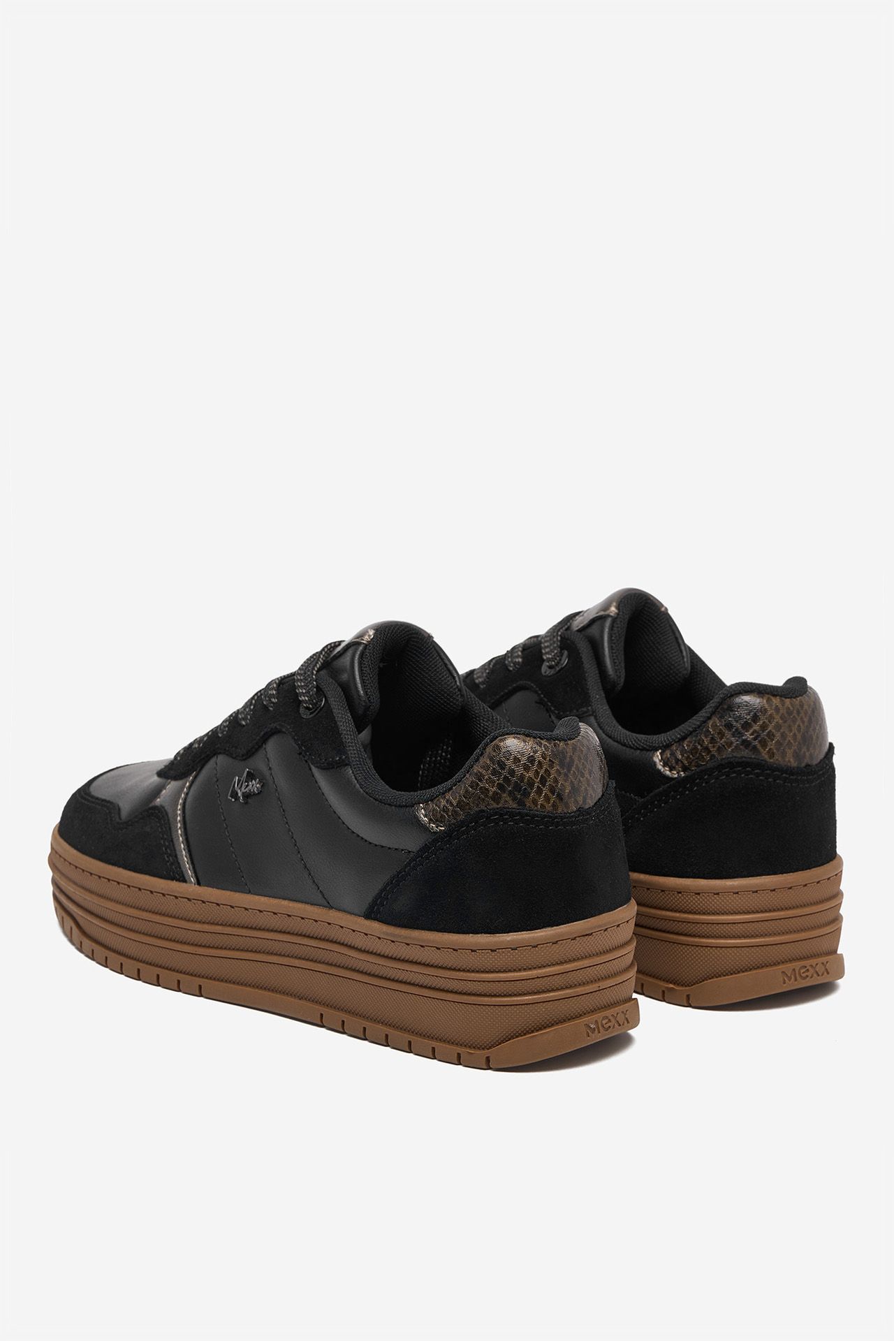 Sneakersy Černá