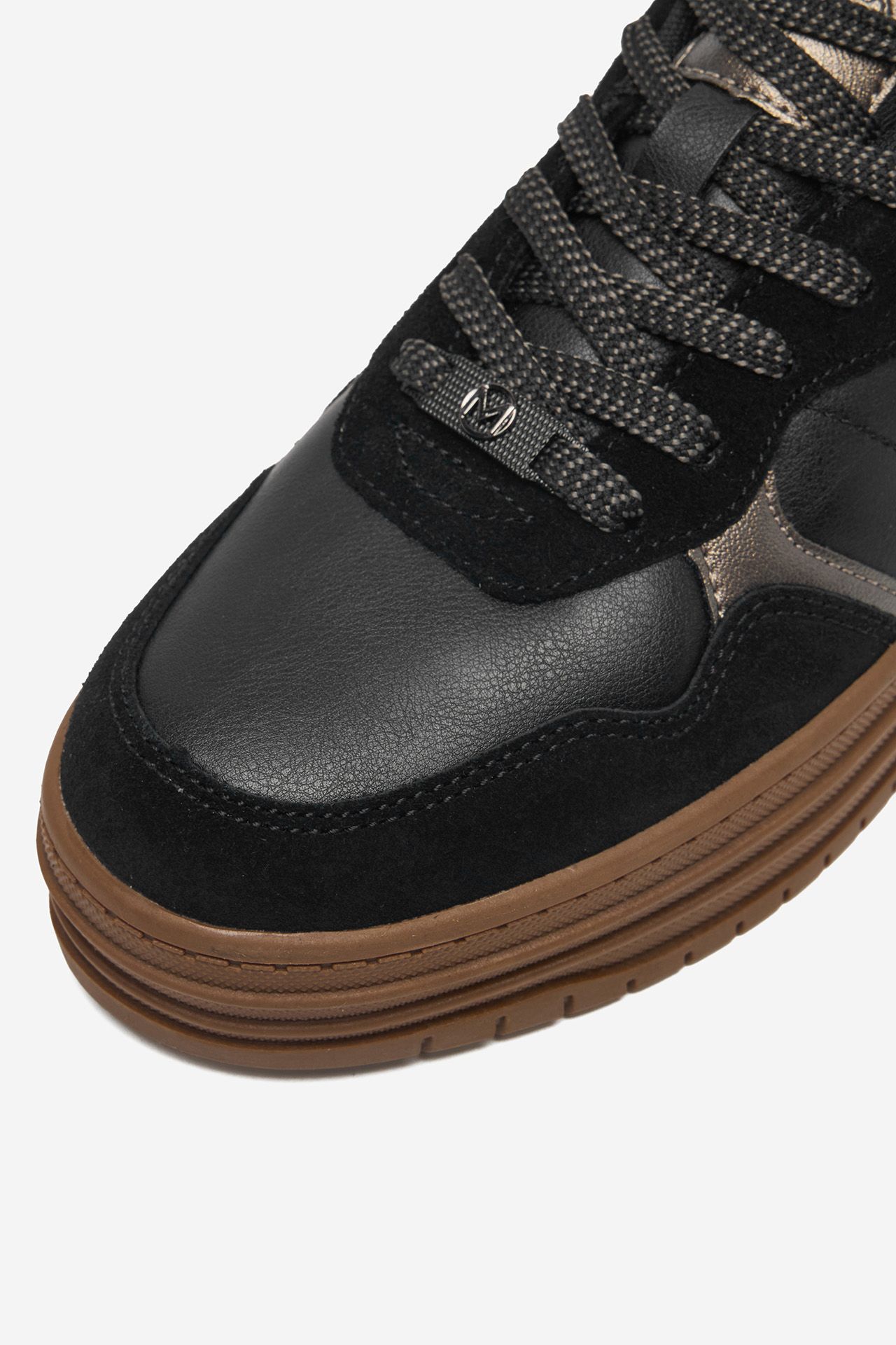 Sneakersy Černá