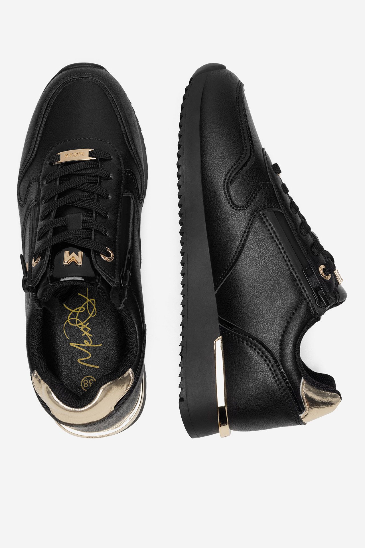 Sneakersy Černá
