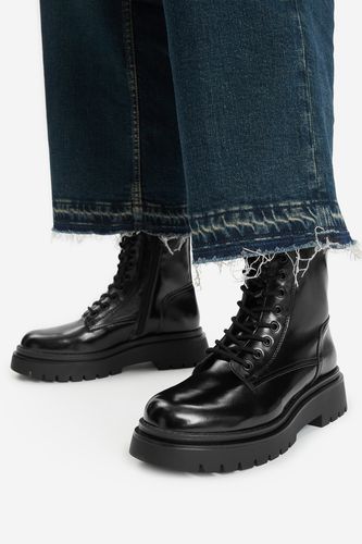 Šněrovací vyšší obuv Jenny CEO-R26AW09201 Černá