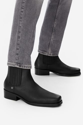 Gležnjarji GUESS JEANS EO-KEANU-02 MI24 Črna