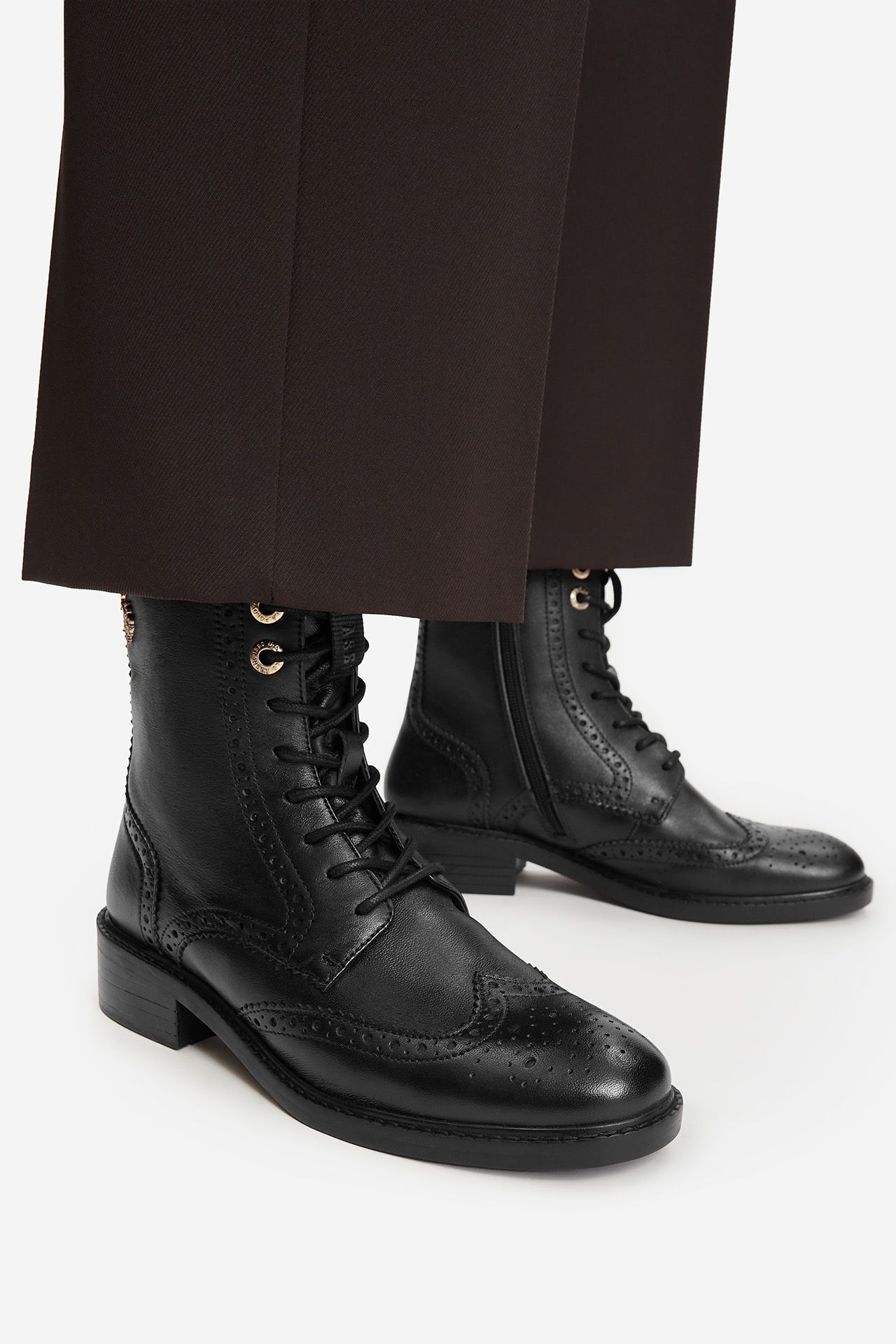 Kotníková obuv Černá